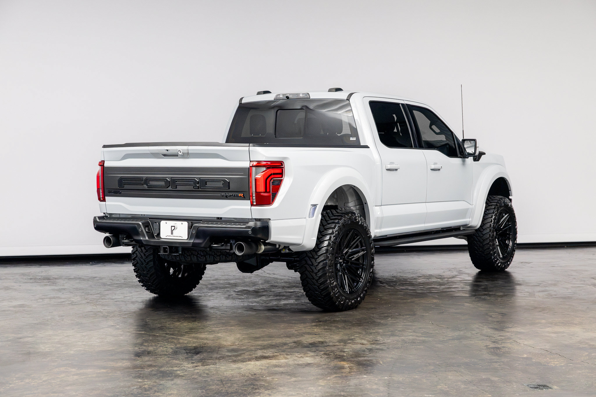 Used 2025 Ford F150 Raptor w/ Equipment Group 803A Raptor R AWD/4WD image 22