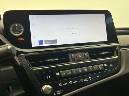Used 2023 Lexus ES 350 w/ Premium Package FWD image 12