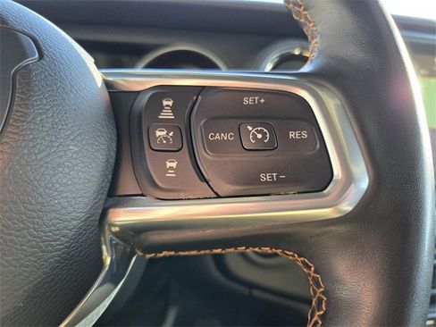 Used 2022 Jeep Wrangler Unlimited Sahara image 20