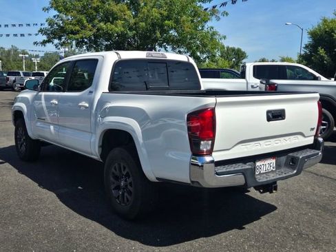 Used 2022 Toyota Tacoma SR5 RWD image 6