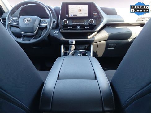 Used 2024 Toyota Highlander LE image 10