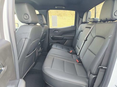 New 2026 GMC Canyon Elevation w/ Convenience Package image 12