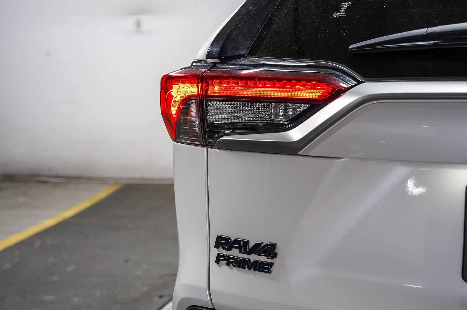 Certified 2021 Toyota RAV4 XSE w/ Weather Package AWD/4WD image 11