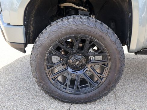 Used 2026 GMC Sierra 1500 AT4 w/ Technology Package AWD/4WD image 38