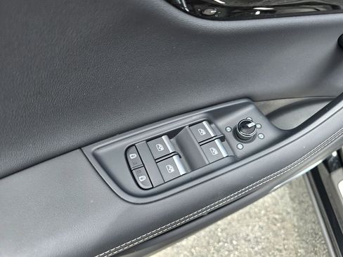 Used 2025 Audi Q8 Premium Plus AWD/4WD image 19