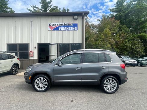 Used 2016 Volkswagen Tiguan SE image 7