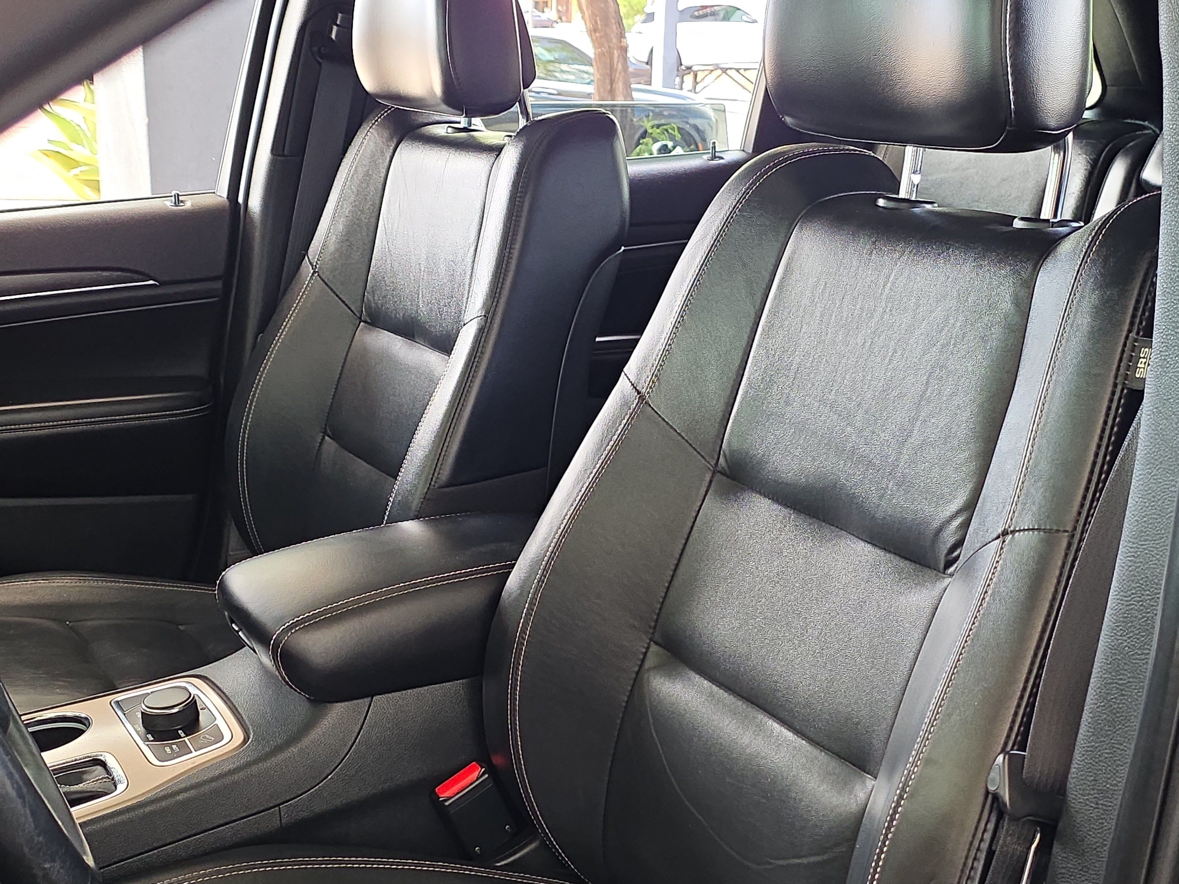 Used 2017 Jeep Grand Cherokee Limited AWD/4WD image 11