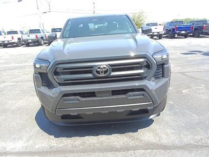 New 2025 Toyota Tacoma SR5