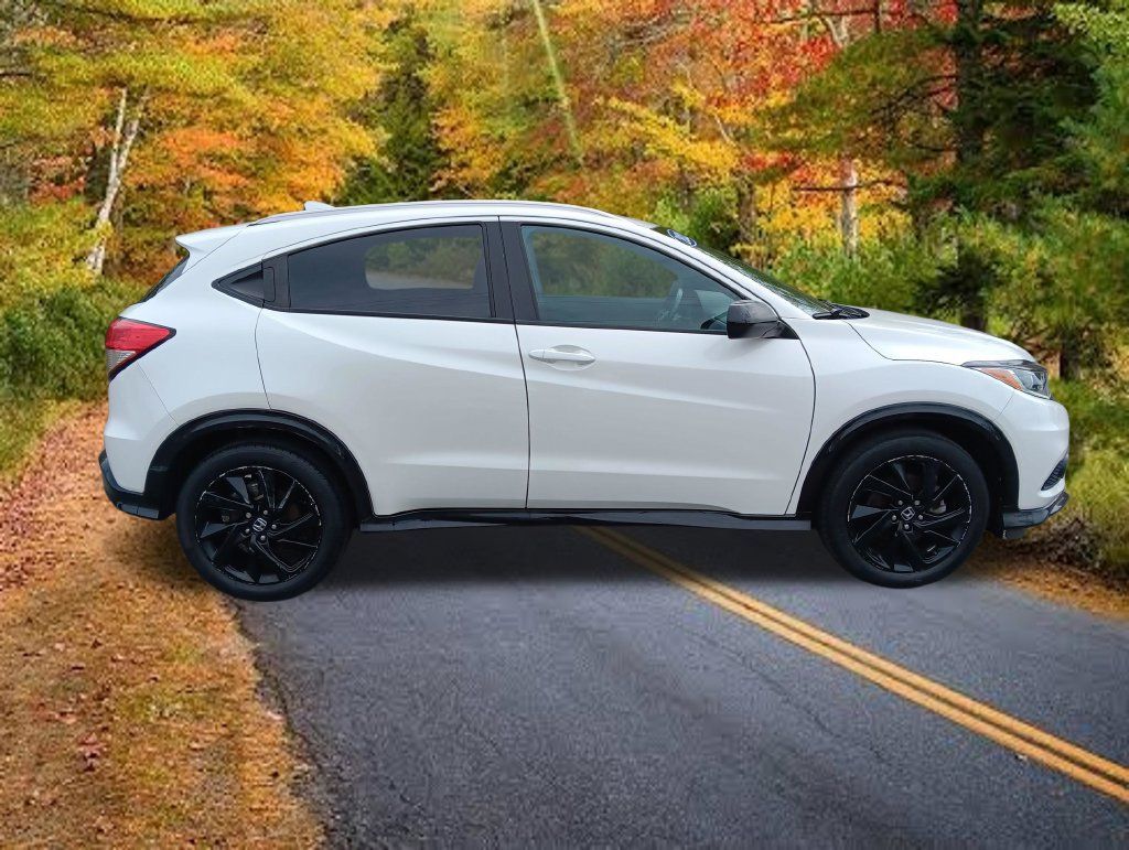 Used 2022 Honda HR-V Sport image 2