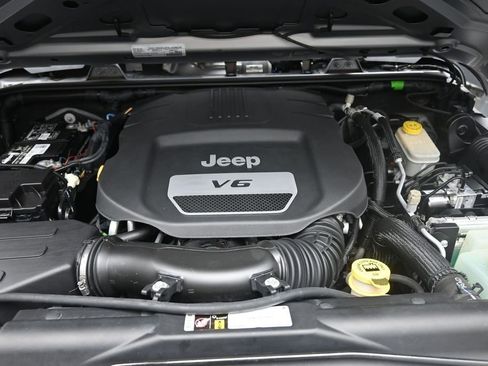 Used 2016 Jeep Wrangler Sport w/ Quick Order Package 24S AWD/4WD image 23