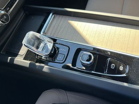 New 2026 Volvo XC60 B5 Plus w/ Climate Package image 23
