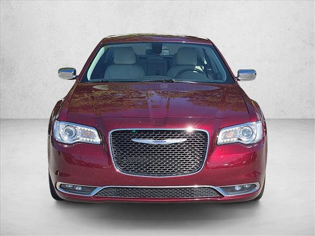 Used 2018 Chrysler 300 Limited RWD image 2