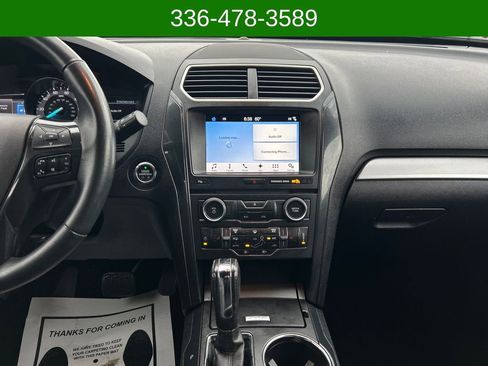 Used 2017 Ford Explorer XLT w/ Equipment Group 202A AWD/4WD image 17