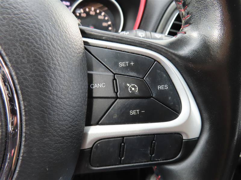 Used 2020 Jeep Compass Trailhawk AWD/4WD image 26