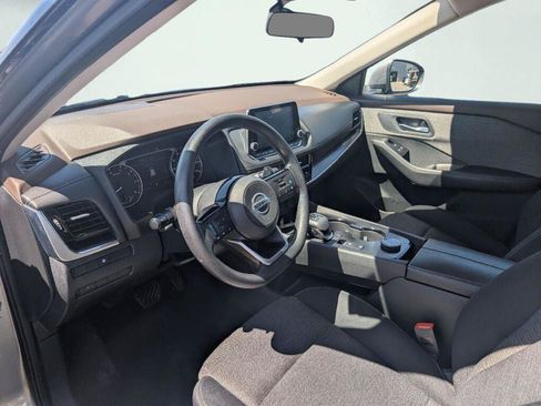 Used 2021 Nissan Rogue SV AWD/4WD image 29