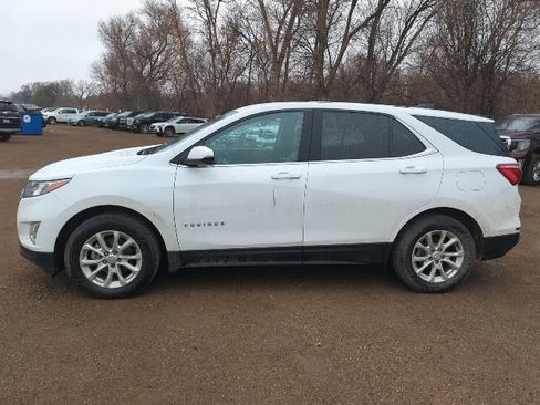 Used 2018 Chevrolet Equinox LT image 11