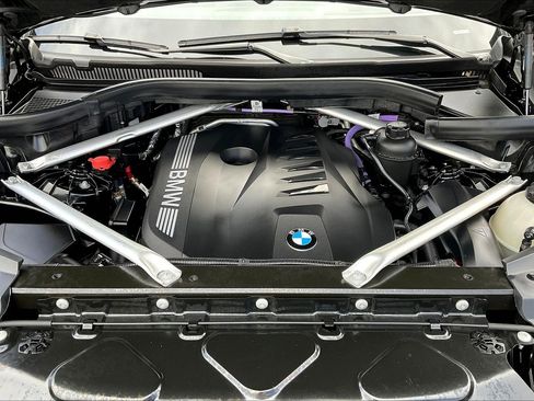 Used 2024 BMW X6 xDrive40i w/ Premium Package image 28