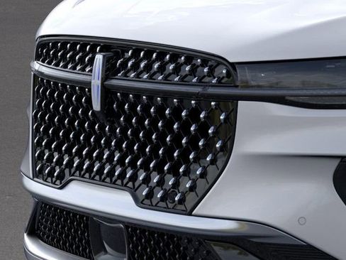 New 2026 Lincoln Nautilus Reserve image 18