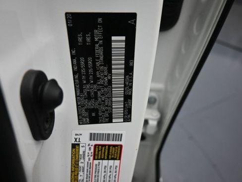 Used 2020 Toyota Highlander Platinum image 19