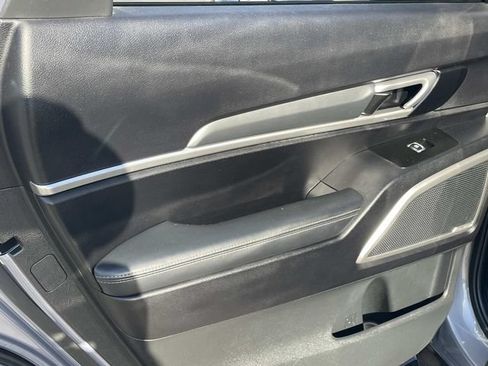 Used 2022 Kia Telluride S FWD image 23