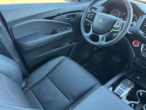 New 2026 Honda Ridgeline Black Edition image 13