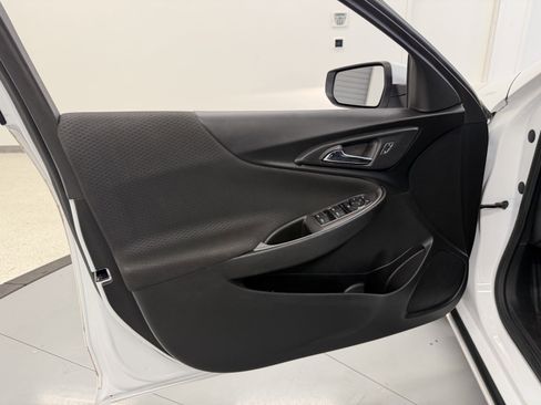 Used 2020 Chevrolet Malibu LS image 28