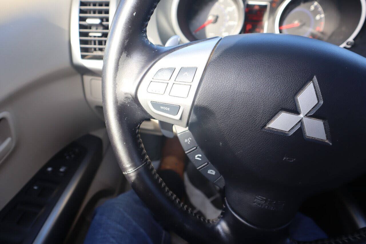 Used 2008 Mitsubishi Outlander SE FWD image 53