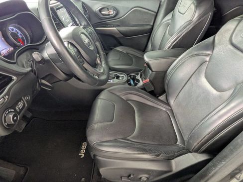 Used 2019 Jeep Cherokee Limited FWD image 21