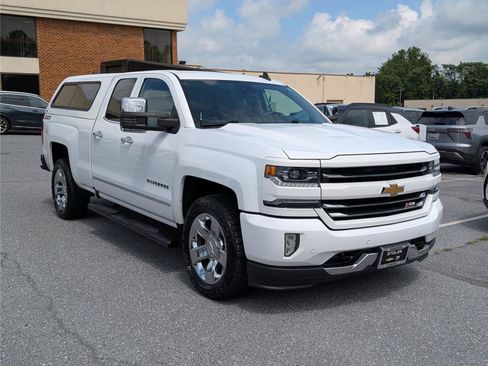 Used 2018 Chevrolet Silverado 1500 LTZ Z71 w/ LTZ Plus Package AWD/4WD image 7