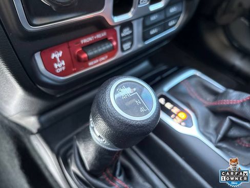 Used 2022 Jeep Wrangler Unlimited Rubicon w/ LED Lighting Group AWD/4WD image 61