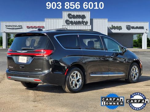 Used 2023 Chrysler Pacifica Limited image 4