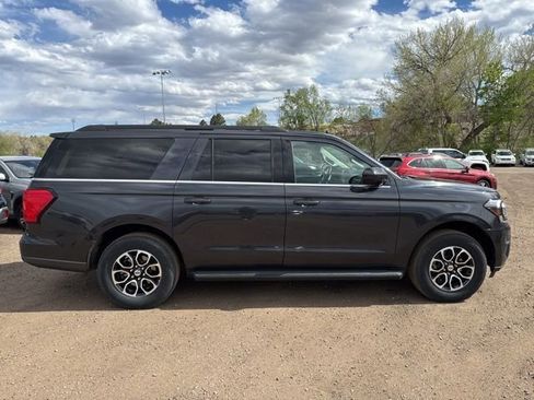 Used 2024 Ford Expedition Max XLT image 7