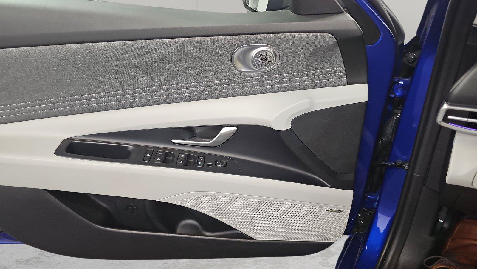 Used 2024 Hyundai Elantra Limited FWD image 23