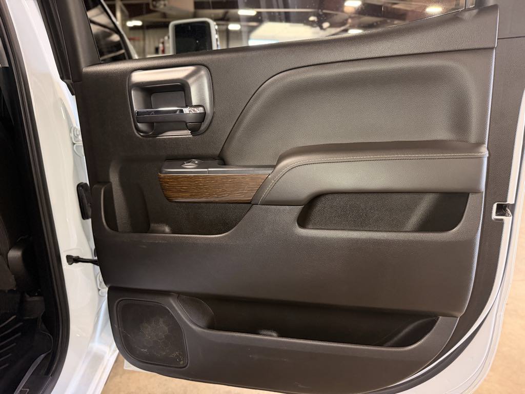Used 2018 GMC Sierra 3500 Denali w/ Duramax Plus Package AWD/4WD image 29