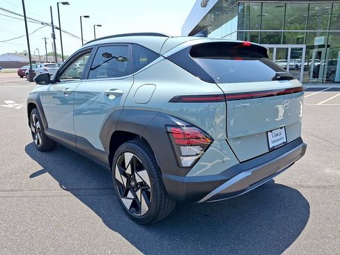 Used 2024 Hyundai Kona Limited AWD/4WD image 4