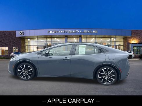 Used 2023 Toyota Prius Prime FWD image 3
