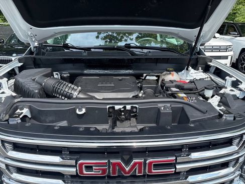 Used 2023 GMC Acadia SLE w/ Driver Convenience Package AWD/4WD image 58