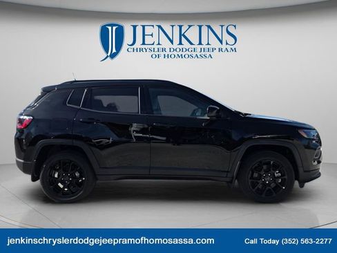 New 2026 Jeep Compass Latitude image 1