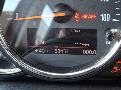 Used 2015 MINI Cooper 4-Door Hardtop image 18