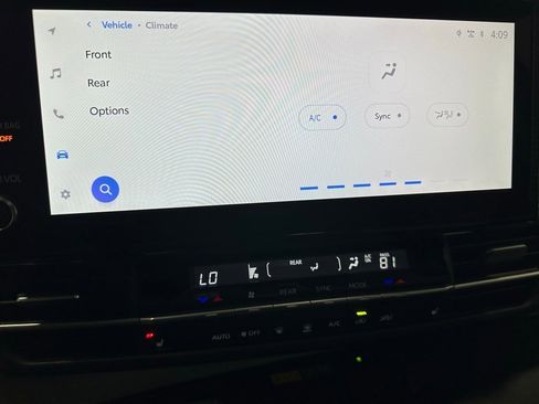 Used 2025 Toyota Sienna XSE image 32