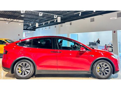 Used 2018 Tesla Model X 75D image 10