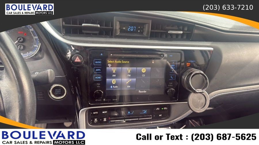 Used 2018 Toyota Corolla SE w/ SE Premium Package FWD image 14