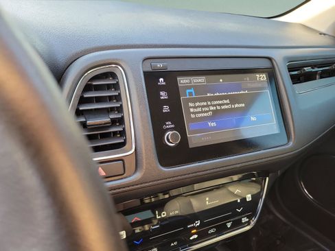 Used 2021 Honda HR-V EX-L image 18