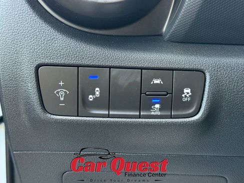 Used 2021 Hyundai Kona Limited image 25