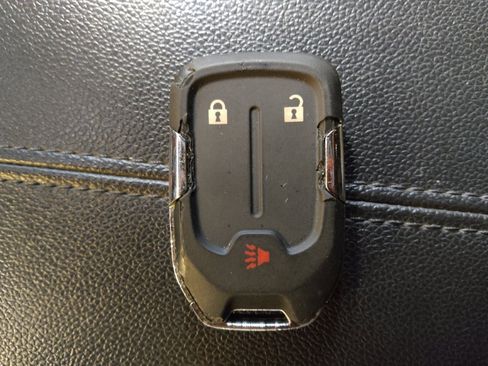 Used 2020 GMC Terrain SLE FWD image 32