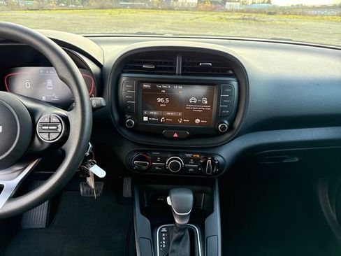 Used 2023 Kia Soul LX w/ Option Group 015 image 19