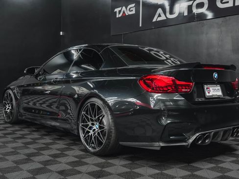 Used 2016 BMW M4 Convertible image 29