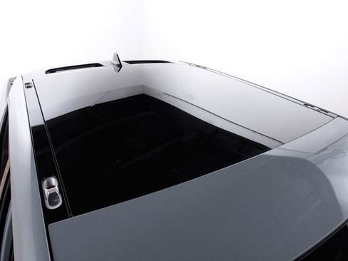 Used 2023 Rivian R1T Adventure image 35