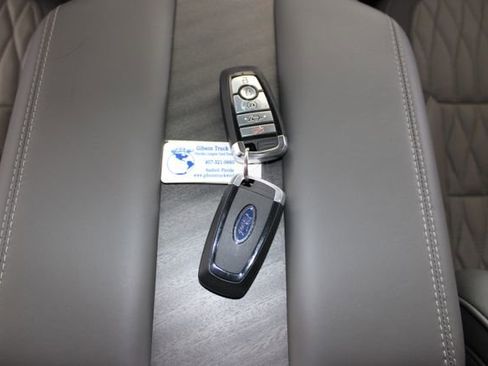 Used 2025 Ford F450 Platinum w/ Platinum Plus Package AWD/4WD image 34