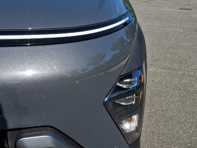 Used 2025 Hyundai Kona SEL AWD/4WD image 9